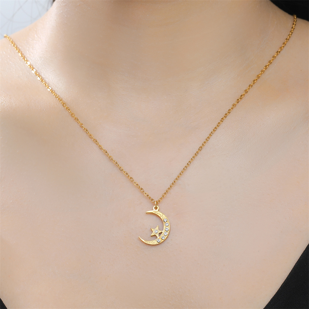 Moon and Star Rhinestone Penda - Charm Necklace Dainty ulasan dan harga