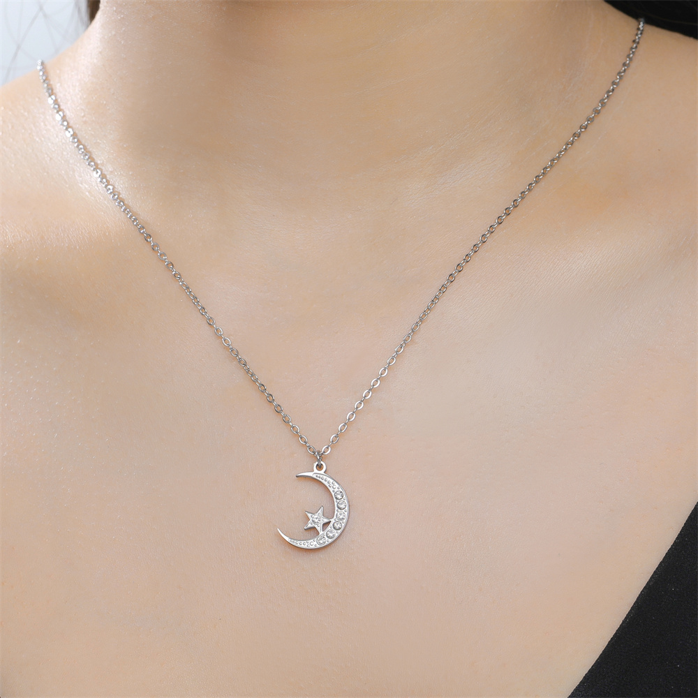 Moon and Star Rhinestone Penda - Charm Necklace Dainty ulasan dan harga